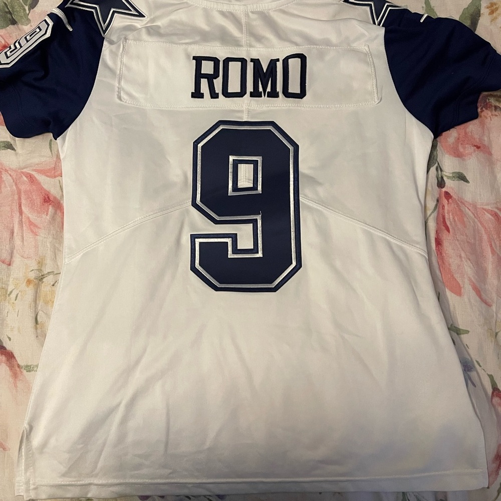 Tony Romo jersey - Picture 2 of 2